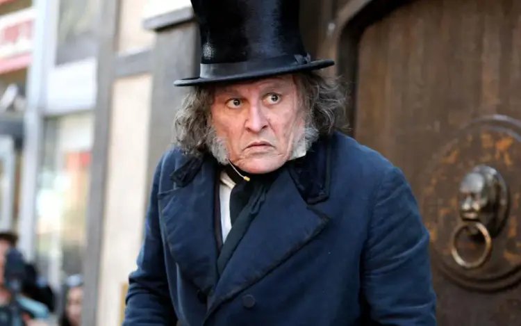 Ebenezer Scrooge : date, casting, histoire, tout savoir sur le Scrooge qui signe le grand retour de Johnny Depp