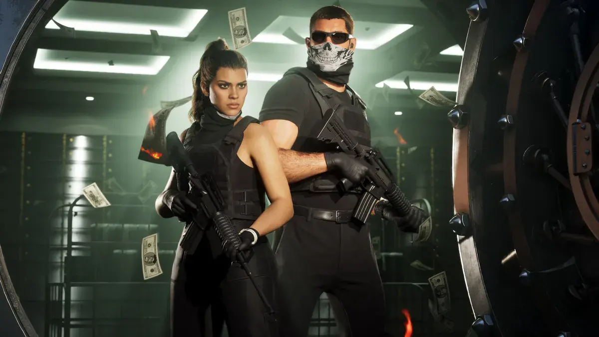 GTA 6 : Jason, masque de tête de mort et lunettes noires, et Lucia, fusils à la main, devant un coffre-fort d'où volent des billets