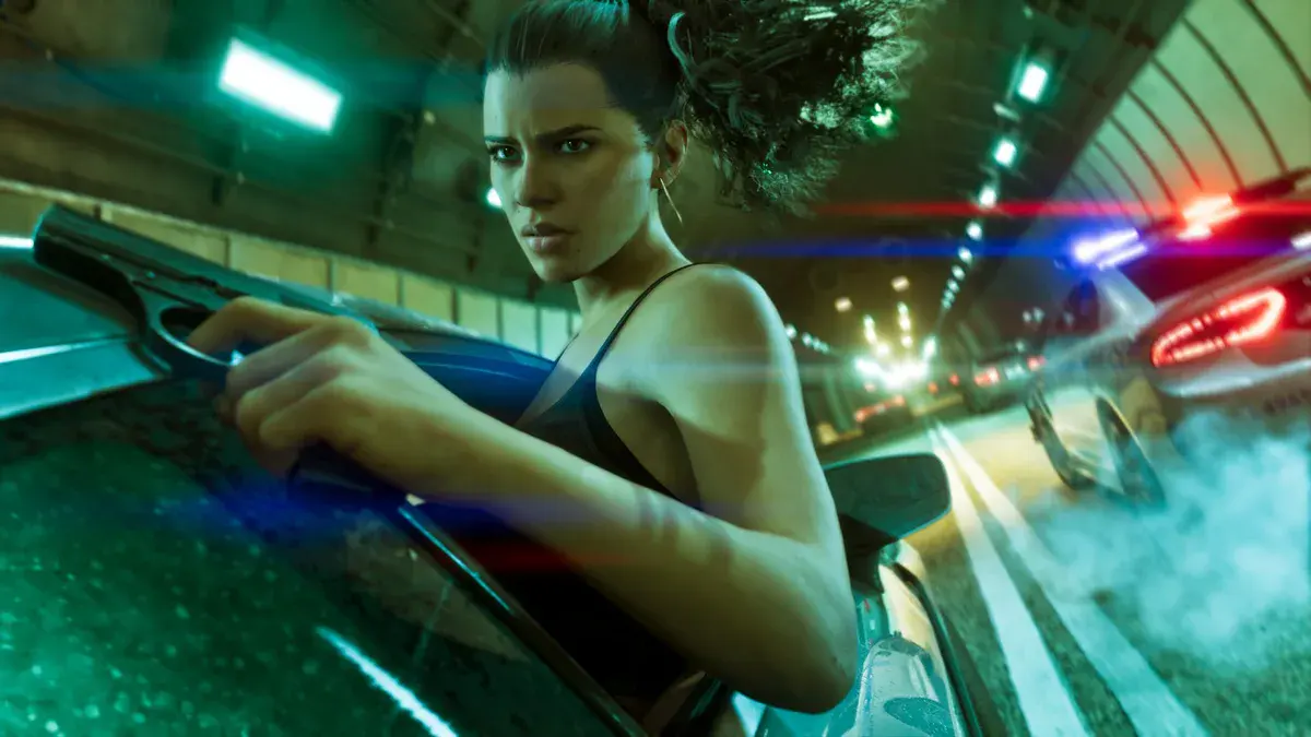 GTA 6 : Lucia Caminos, pistolet en main, penchée à la portière d'une voiture poursuivie par la police dans un tunnel