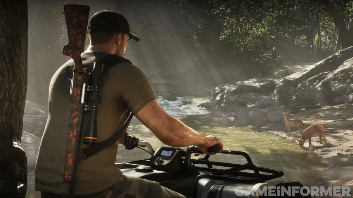 Un chasseur en quad, fusil dans le dos, s'approche d'une biche au bord d'un ruisseau en forêt dans GTA 6