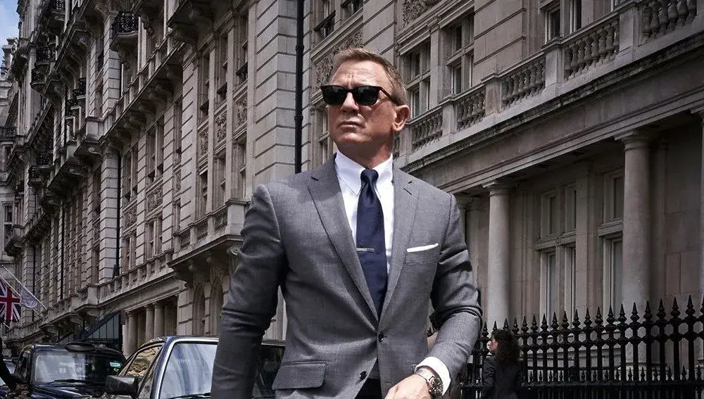 Image - Quel ordre regarder james bond