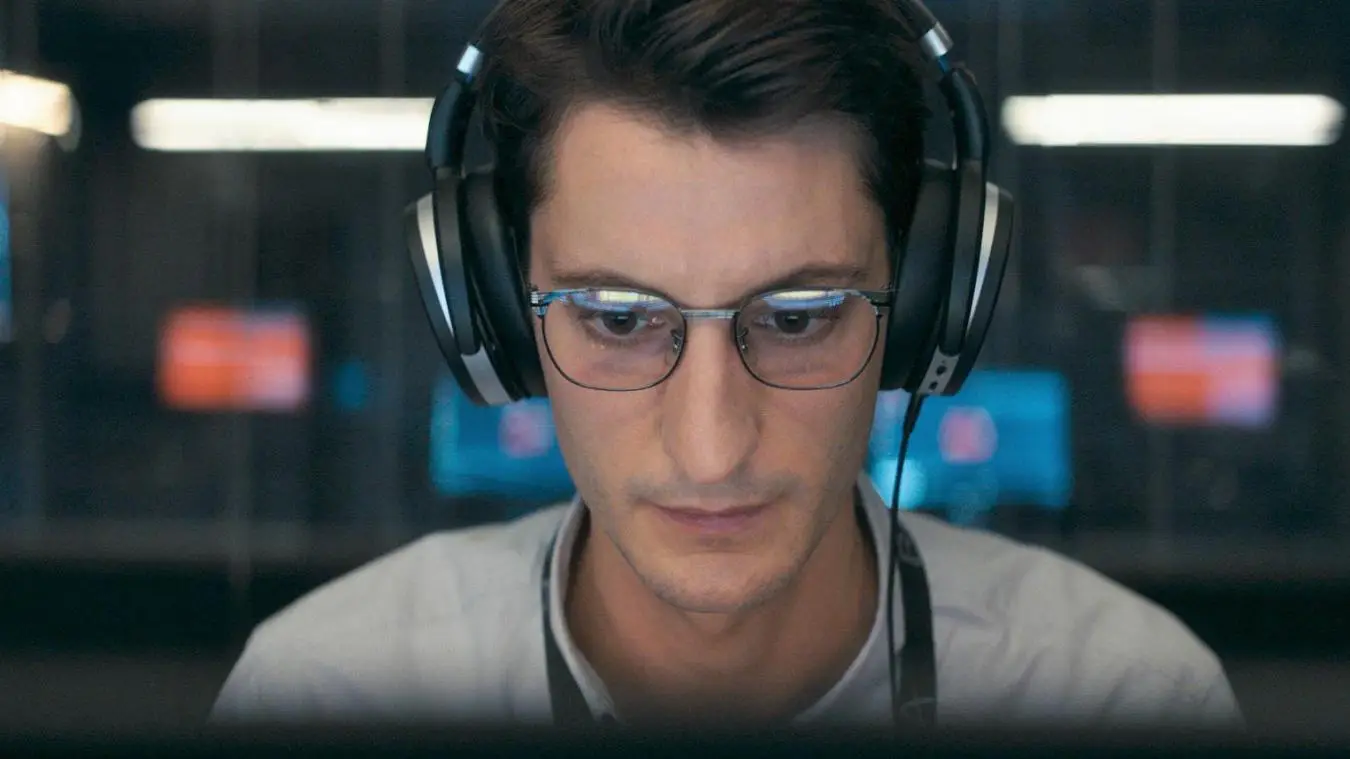 Boîte Noire : Le thriller avec Pierre Niney aura une version US sur Netflix
