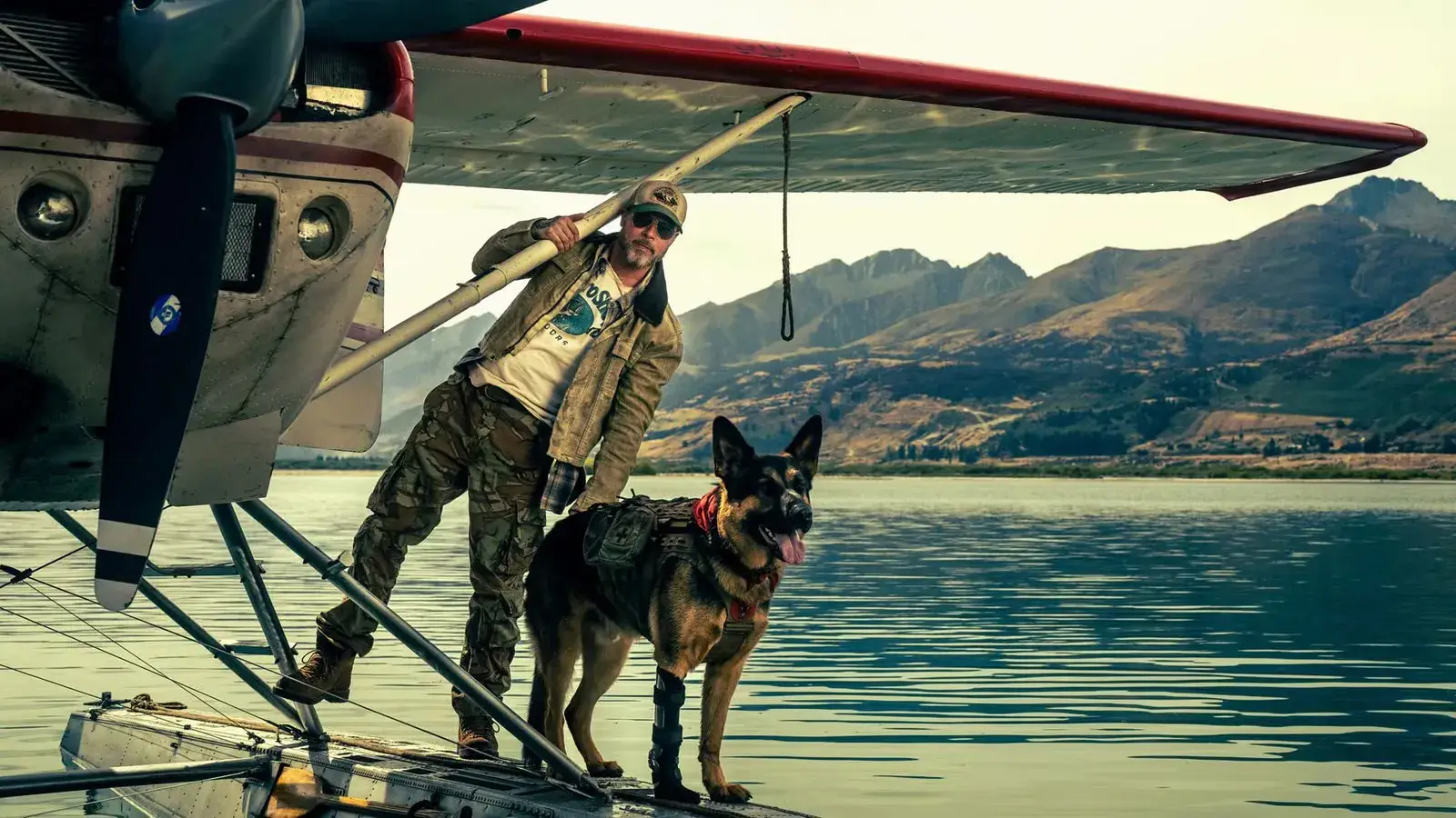 Heart of the Beast : Brad Pitt affronte l'Alaska avec son chien dans le trailer du nouveau David Ayer