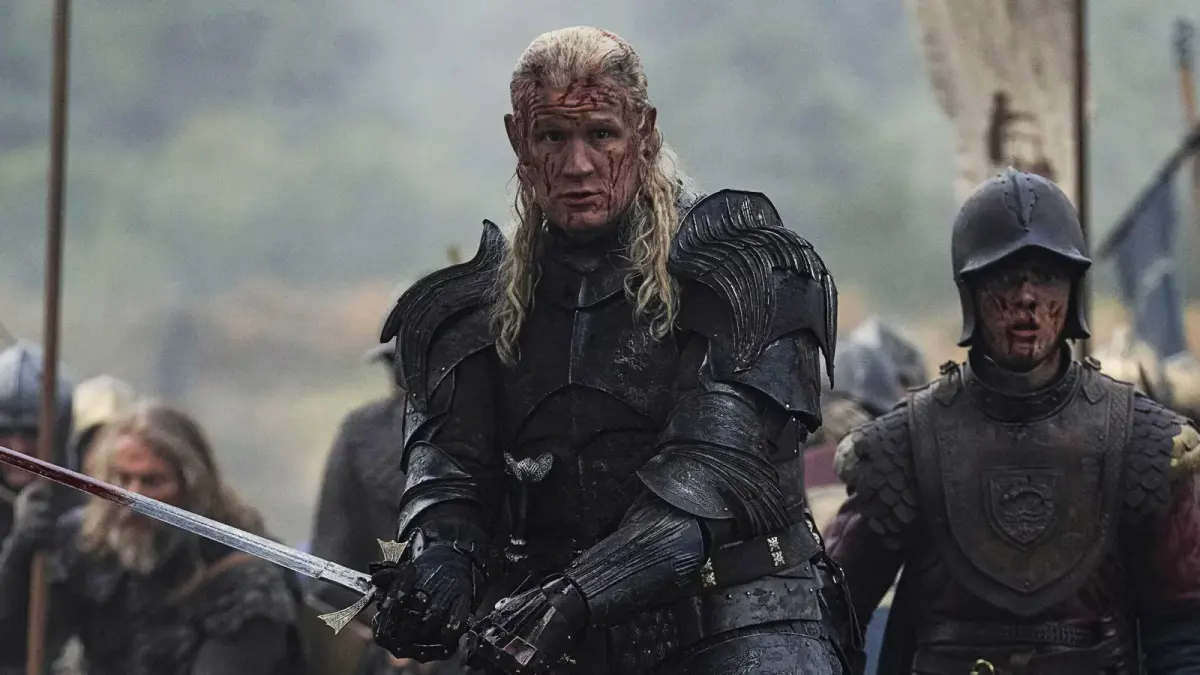 matt smith daemon targaryen wielding a sword in house of the dragon season 3
