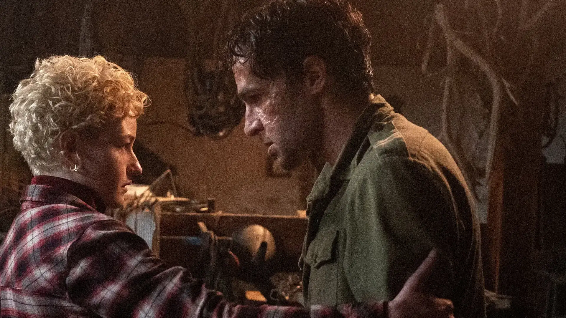 Christopher Abbott dément jouer le Professeur X dans Avengers Doomsday avant le film X-Men