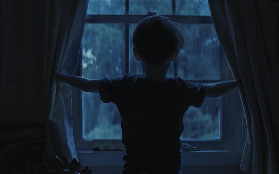 Image - Évanouis Zach Cregger Warner Bros