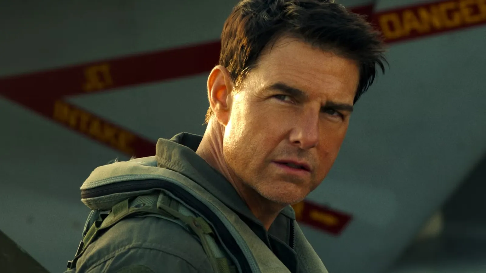 Image - Gun tom cruise rempile kosinski
