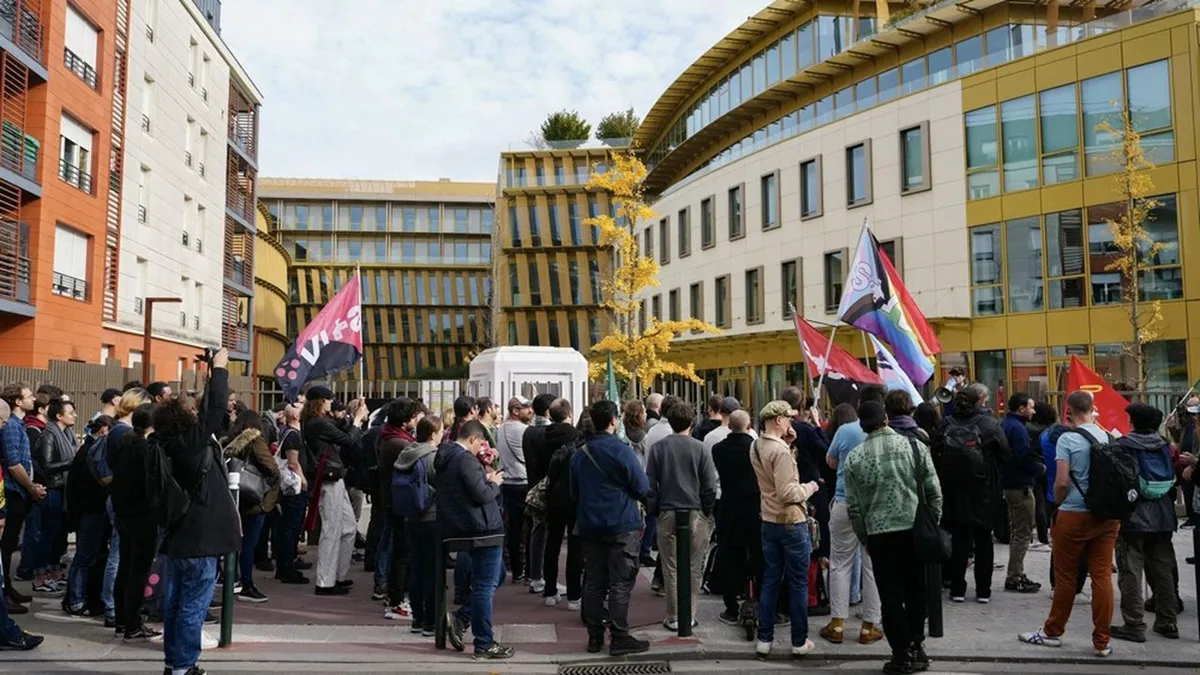 Image - Restructuration interne d'Ubisoft reports cascade,